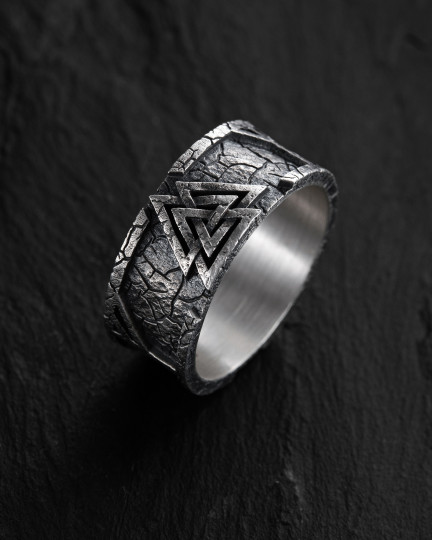 Серебряный кольцо VALKNUT. RUNES / Кольца + 2