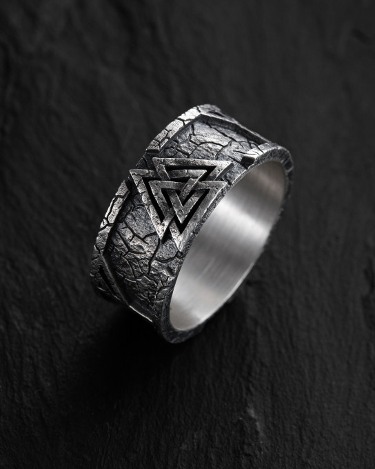 Серебряный кольцо VALKNUT. RUNES / Кольца + 2