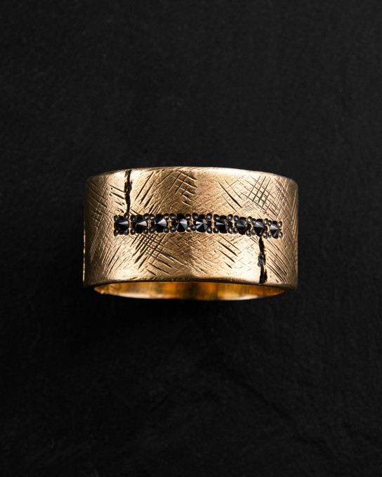 Перстень ERVARING. BLACK DIAMONDS (жёлтое золото) / Кольца + 2