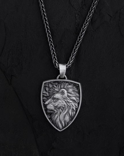 Серебряный кулон - щит LION / Кулоны