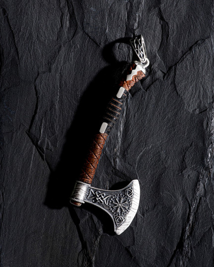 Серебряный кулон AXE - HELMET of TERROR с деревом  / Кулоны + 3