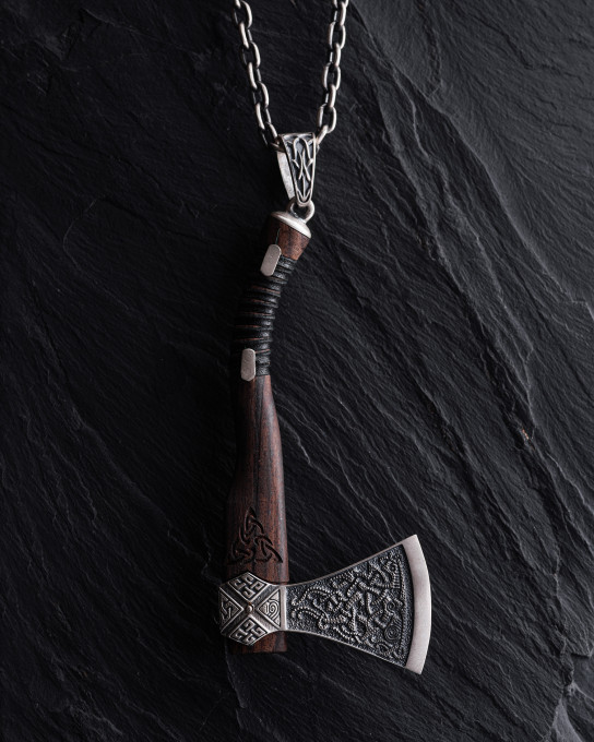 Срібний кулон VIKING AX (кокоболо) / Кулони