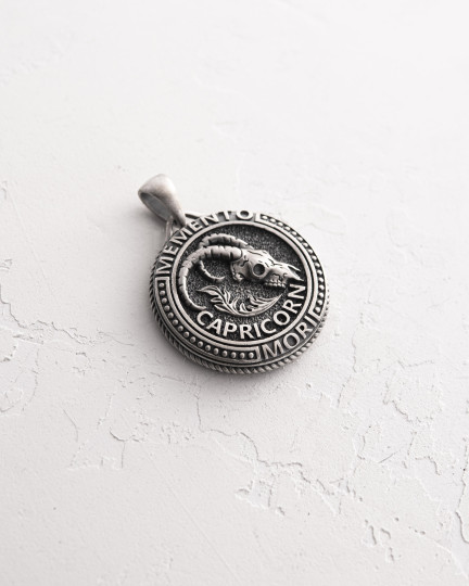 Кулон Знак зодиака - CAPRICORN. MEMENTO MORI (козерог)  / Кулоны + 4