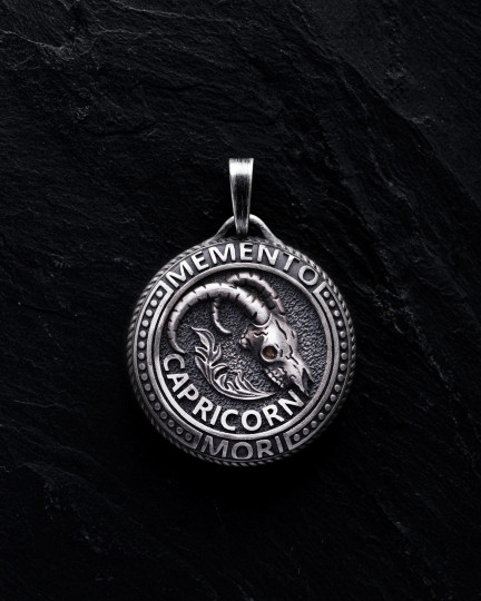 Кулон Знак зодиака - CAPRICORN. MEMENTO MORI (козерог)  / Кулоны + 2