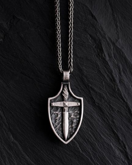 Серебряный кулон SWORD ON SHIELD / Кулоны