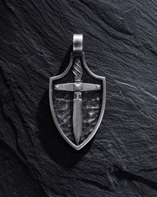 Серебряный кулон SWORD ON SHIELD / Кулоны + 5