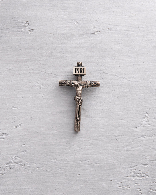 Хрест в білому золоті CRUCIFIXION of JESUS CHRIST S / Кулони