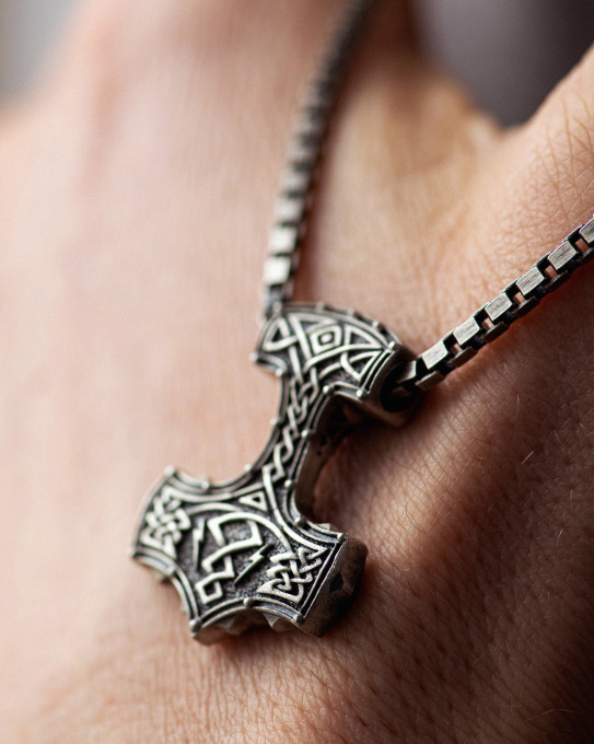 Серебряный кулон MJOLNIR / Кулоны + 7