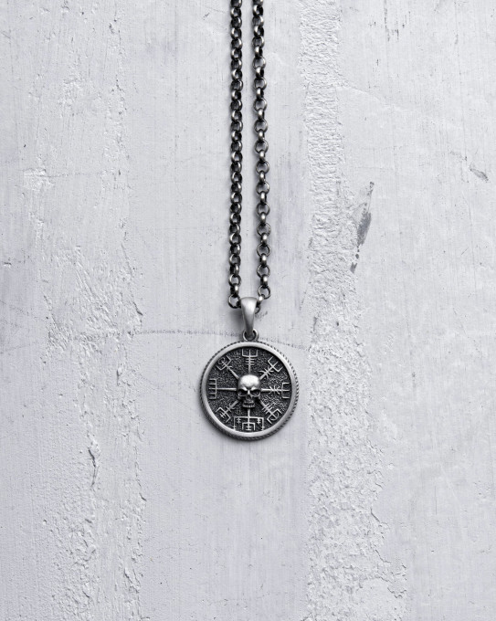 Срібний кулон VEGVISIR WITH SKULL / Кулони + 5