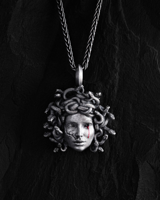 Серебряный кулон MEDUSA GORGON / Кулоны
