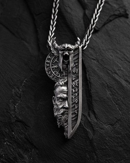 Серебряный кулон VIKING. FORFEDRENES KRAFT / Кулоны + 4
