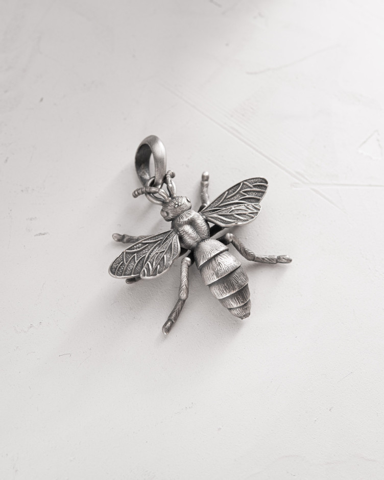Silver pendant BEE 3479