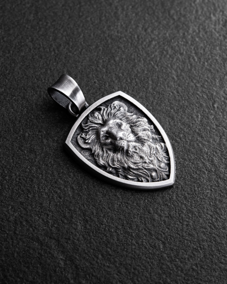 Срібний кулон THE WISDOM OF THE LION 4