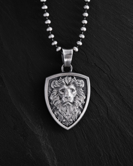 Серебряный кулон THE WISDOM OF THE LION / Кулоны