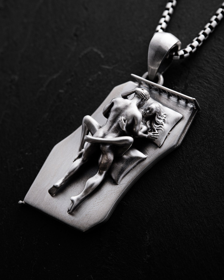 Серебряный кулон IN BED