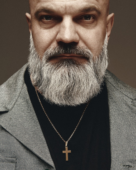 Хрест HELIGHET в жовтому золоті 2