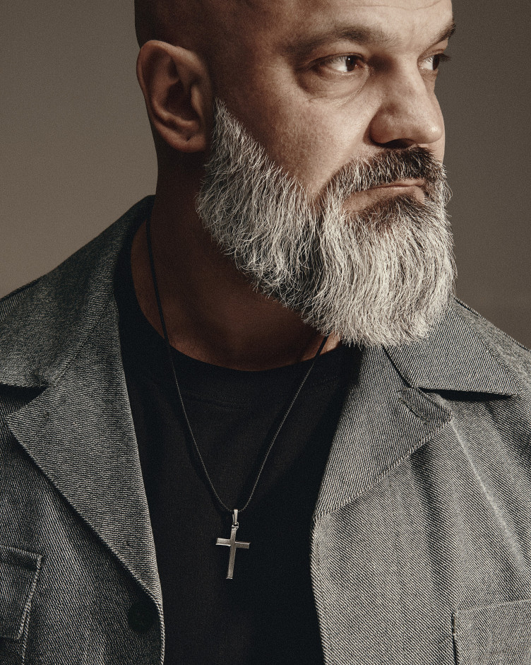 Хрест REDEEMER в білому золоті 4