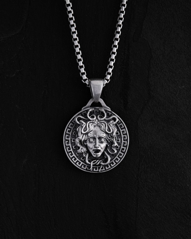 Серебряный кулон GORGON MEDUSA 2