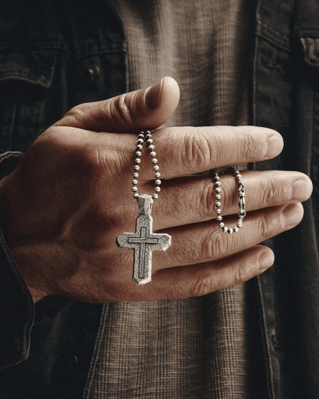 Срібний хрест CALVARY CROSS. IN GOD WE TRUST