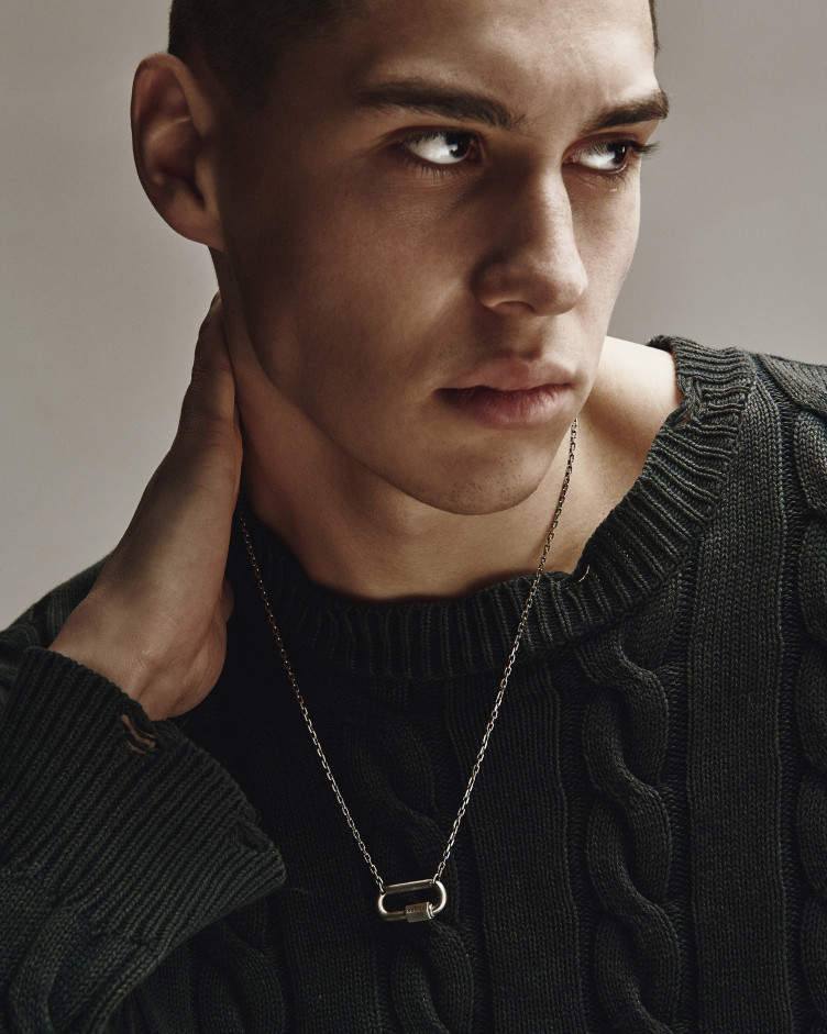 Срібний кулон на ланцюжку KARABIN 2