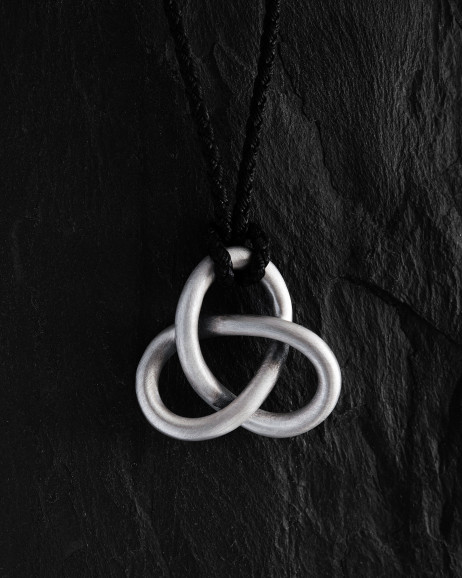Серебряный кулон TRINITY (на шнурке)