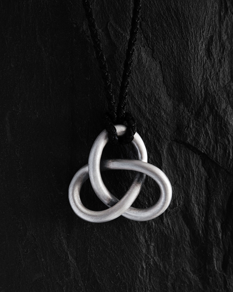 Серебряный кулон TRINITY (на шнурке)