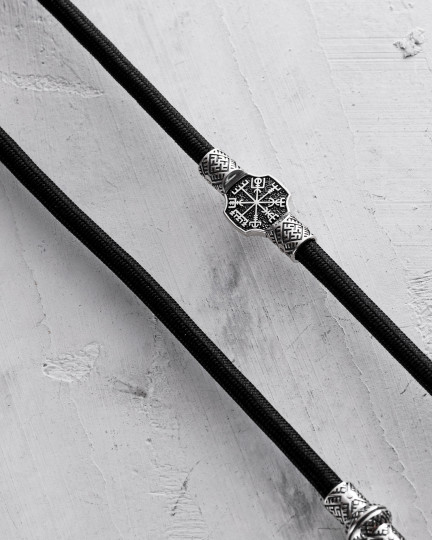 Шовковий шнурок VEGVISIR. SVARGA зі срібними вставками / Ланцюжки + 3