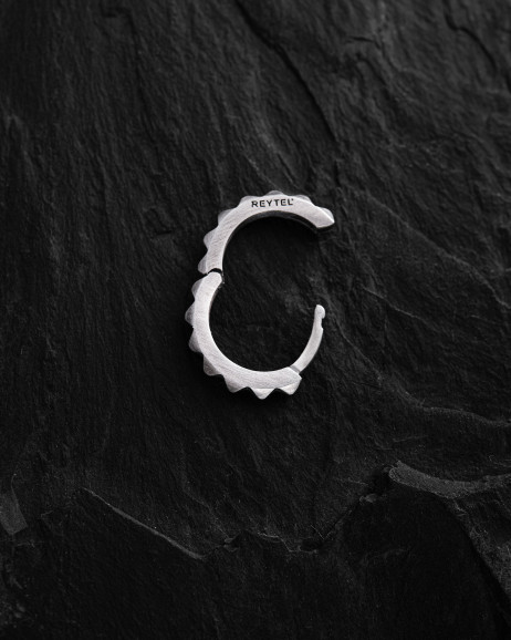 Срібна сережка - кільце HARD 3