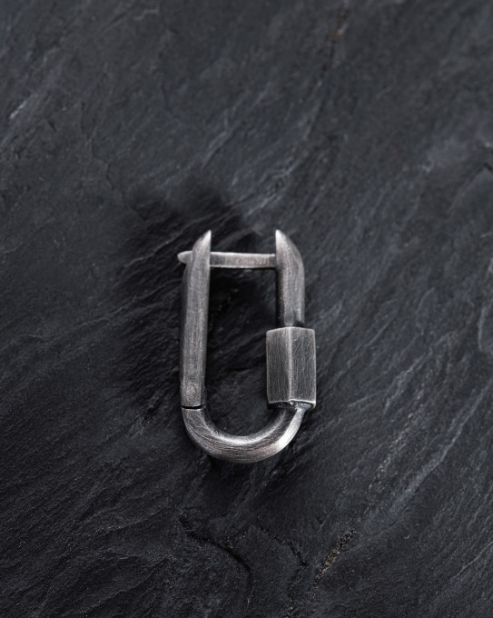 Серебряная моносерьга KARABIN / Серьги + 2