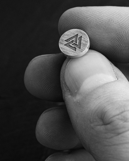Срібна моносережка VALKNUT / Сережки + 4