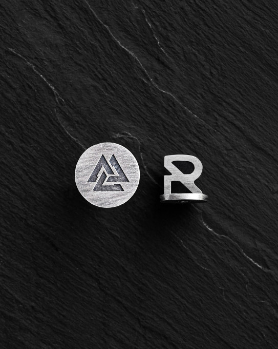 Срібна моносережка VALKNUT / Сережки