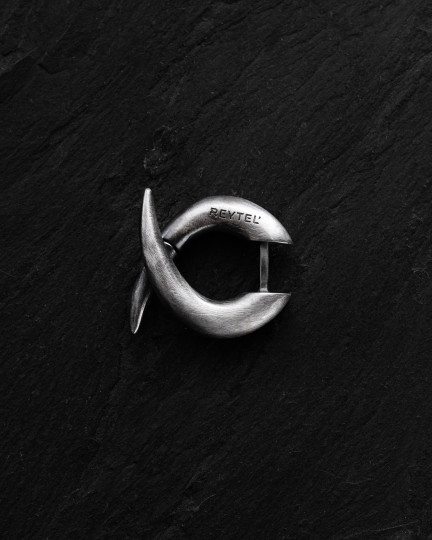 Серебряная моносерьга FARLIG / Серьги + 3
