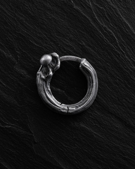 Серебряная серьга - кольцо BONE / Серьги