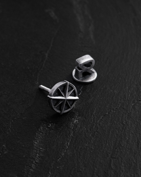 Серебряная моносерьга COMPASS 2
