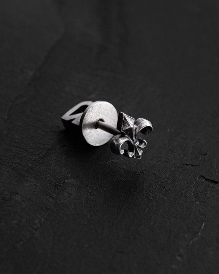 Серебряная моносерьга FLEUR DE LIS / Серьги + 3