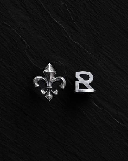 Серебряная моносерьга FLEUR DE LIS / Серьги