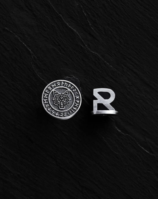Серебряная моносерьга WOLF. RUNES / Серьги
