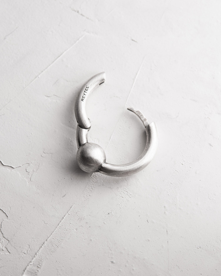 Silver single earring GRAVITY 5