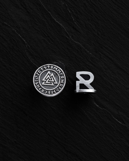 Серебряная моносерьга VALKNUT. RUNES / Серьги