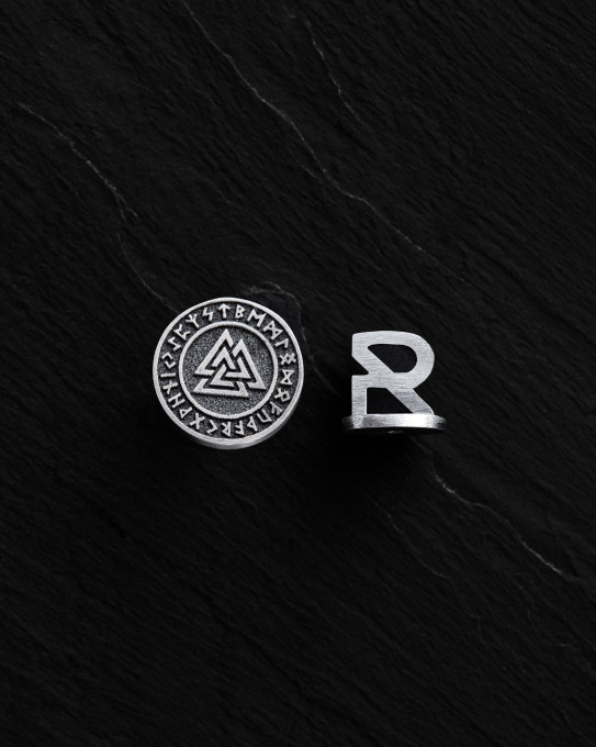 Серебряная моносерьга VALKNUT. RUNES / Серьги