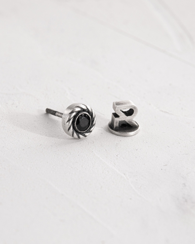 Серебряная моносерьга REEKS. BLACK STONE 4