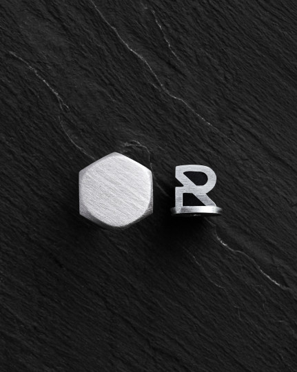 Срібна моносережка HEXAGON / Сережки