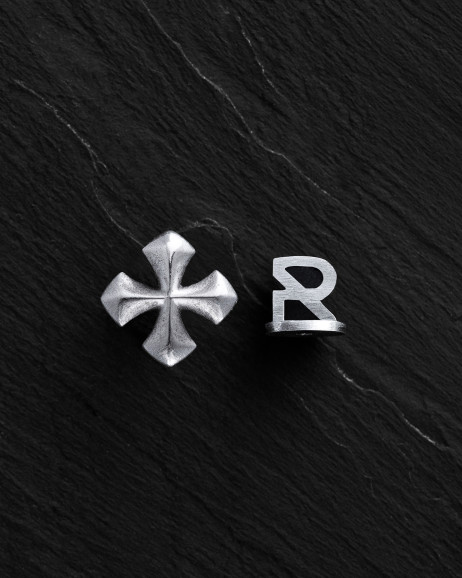 Серебряная моносерьга CROSS PATTÉE