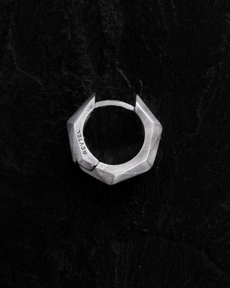 Серебряная моносерьга FACETS 4