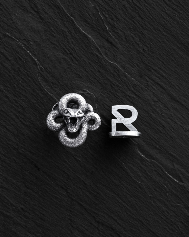 Серебряная моносерьга SERPENS