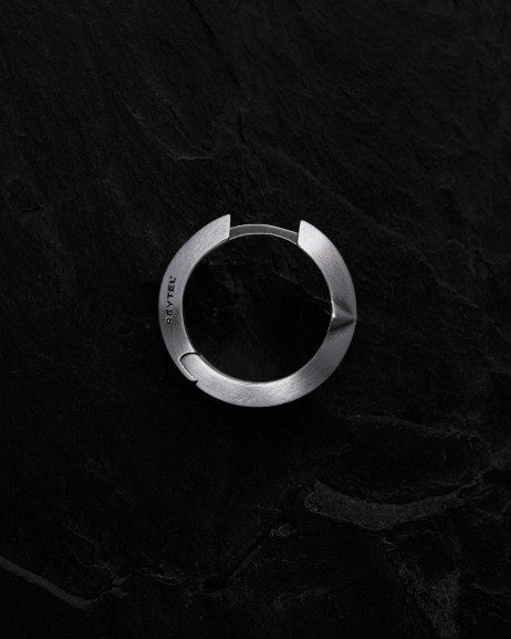 Silver hoop earring AXIS 4