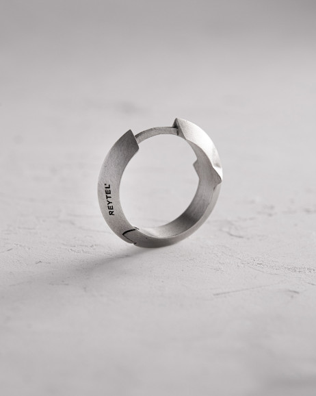 Silver hoop earring AXIS 7