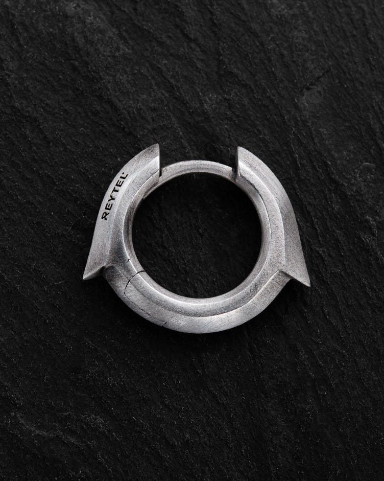 Срібна сережка - кільце IGNEO