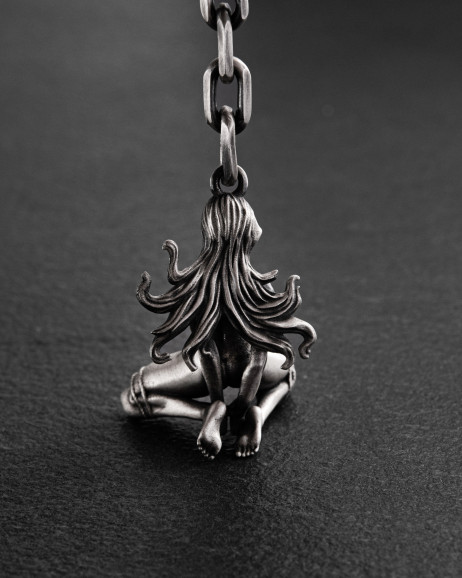 Срібний брелок NAKED 5