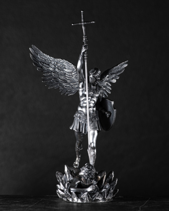 Срібна фігура ручної роботи ST. MICHAEL ARCHANGEL / Фігури ручної роботи